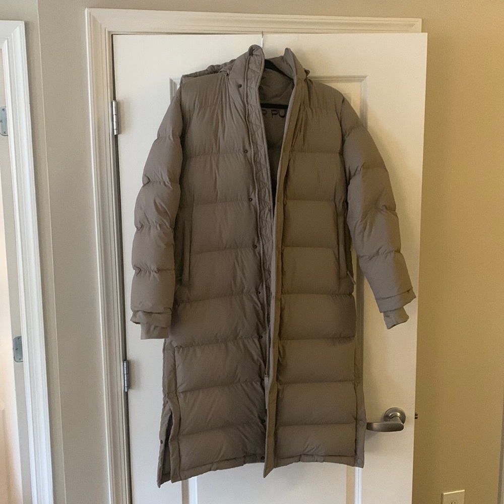 Aritzia Super Puff Long - M